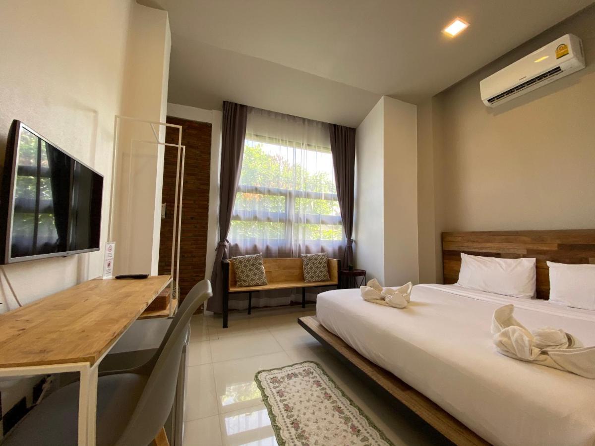 Sherloft Home & Hostel Chiang Mai Exterior photo