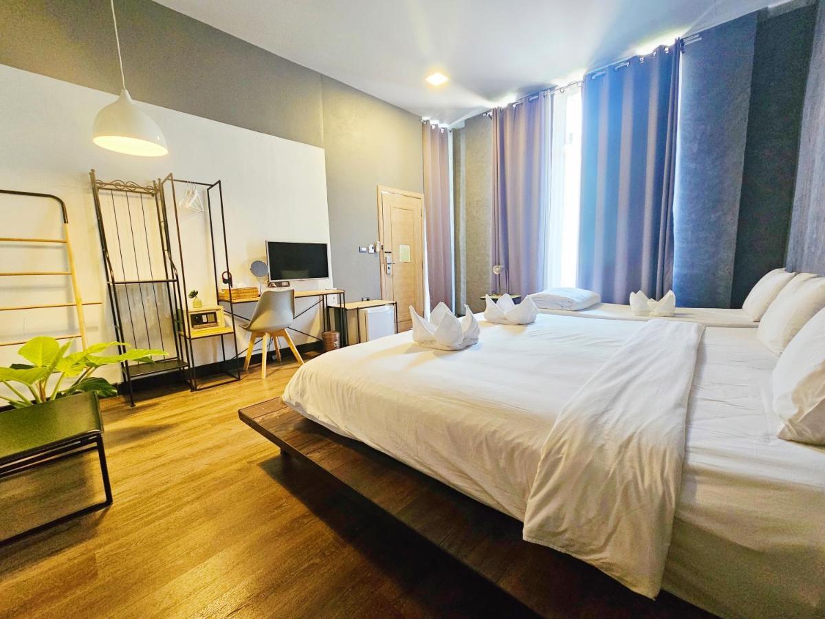 Sherloft Home & Hostel Chiang Mai Exterior photo