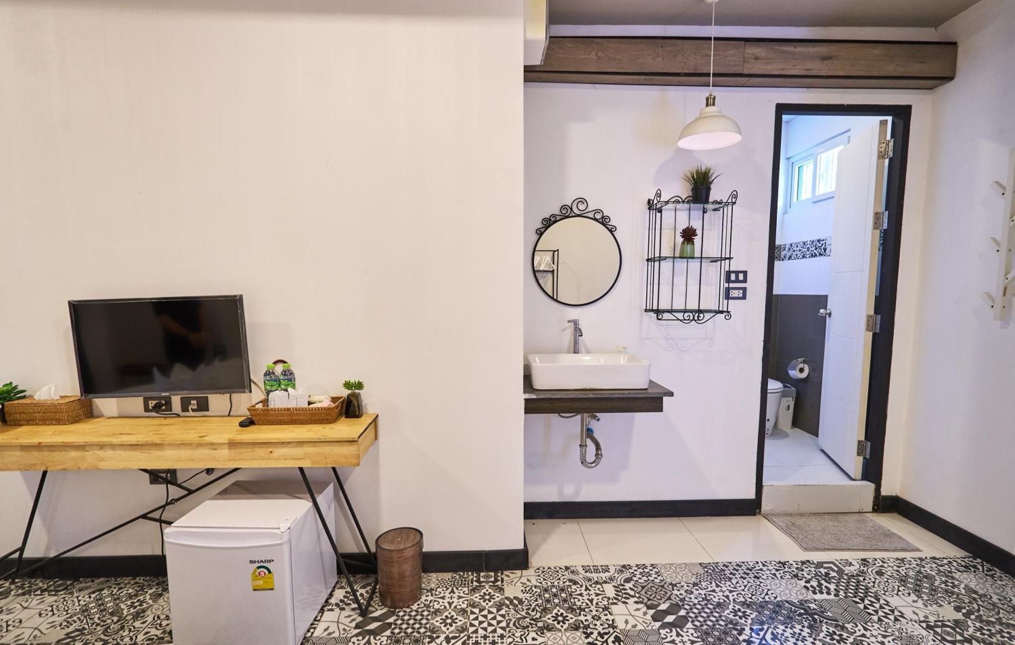 Sherloft Home & Hostel Chiang Mai Room photo