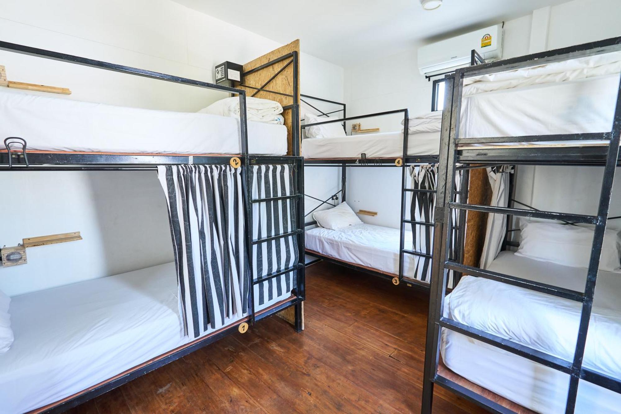 Sherloft Home & Hostel Chiang Mai Exterior photo