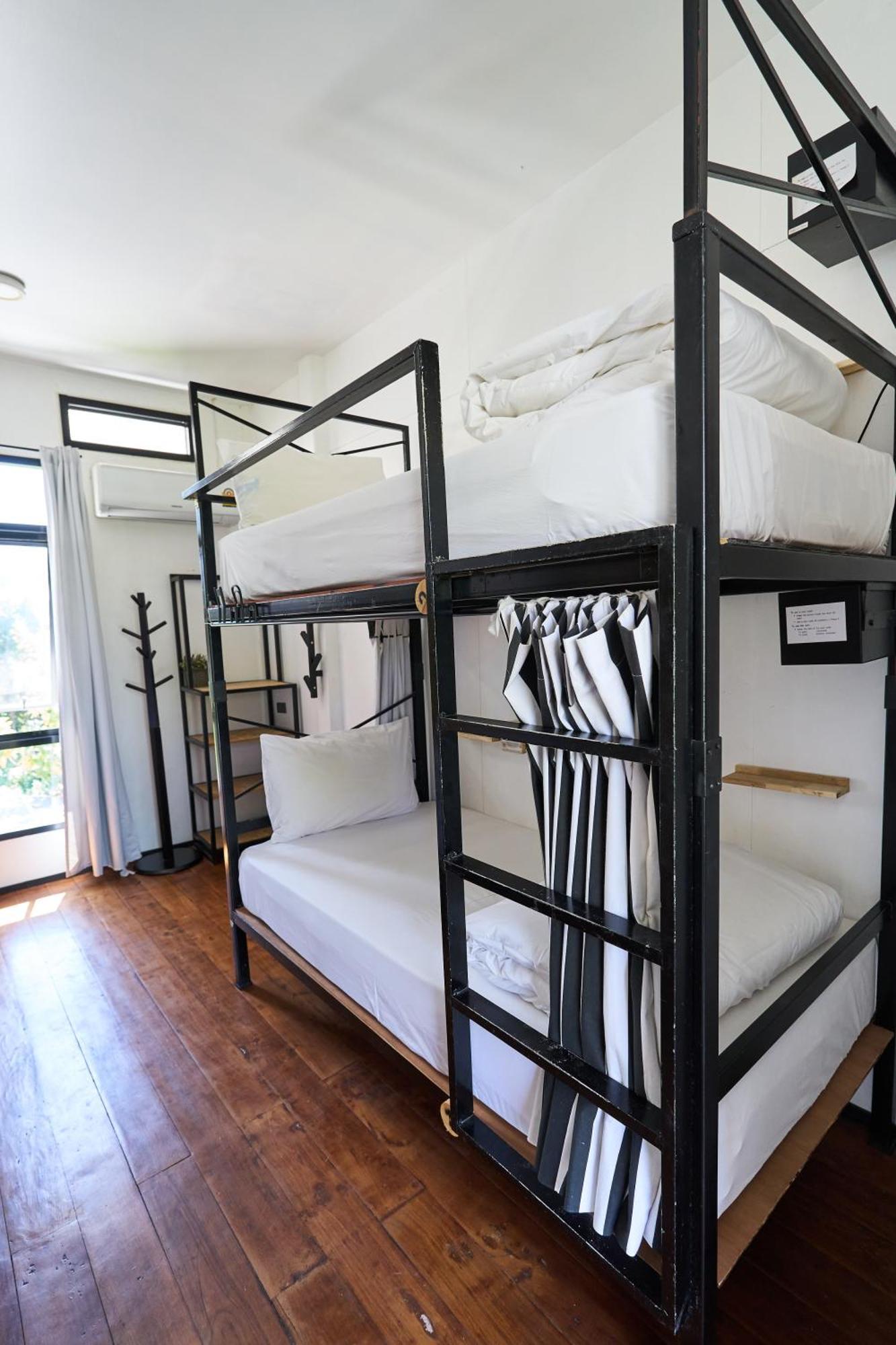 Sherloft Home & Hostel Chiang Mai Exterior photo