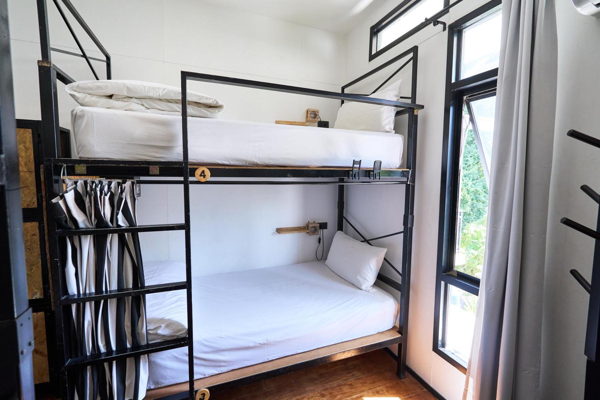 Sherloft Home & Hostel Chiang Mai Exterior photo