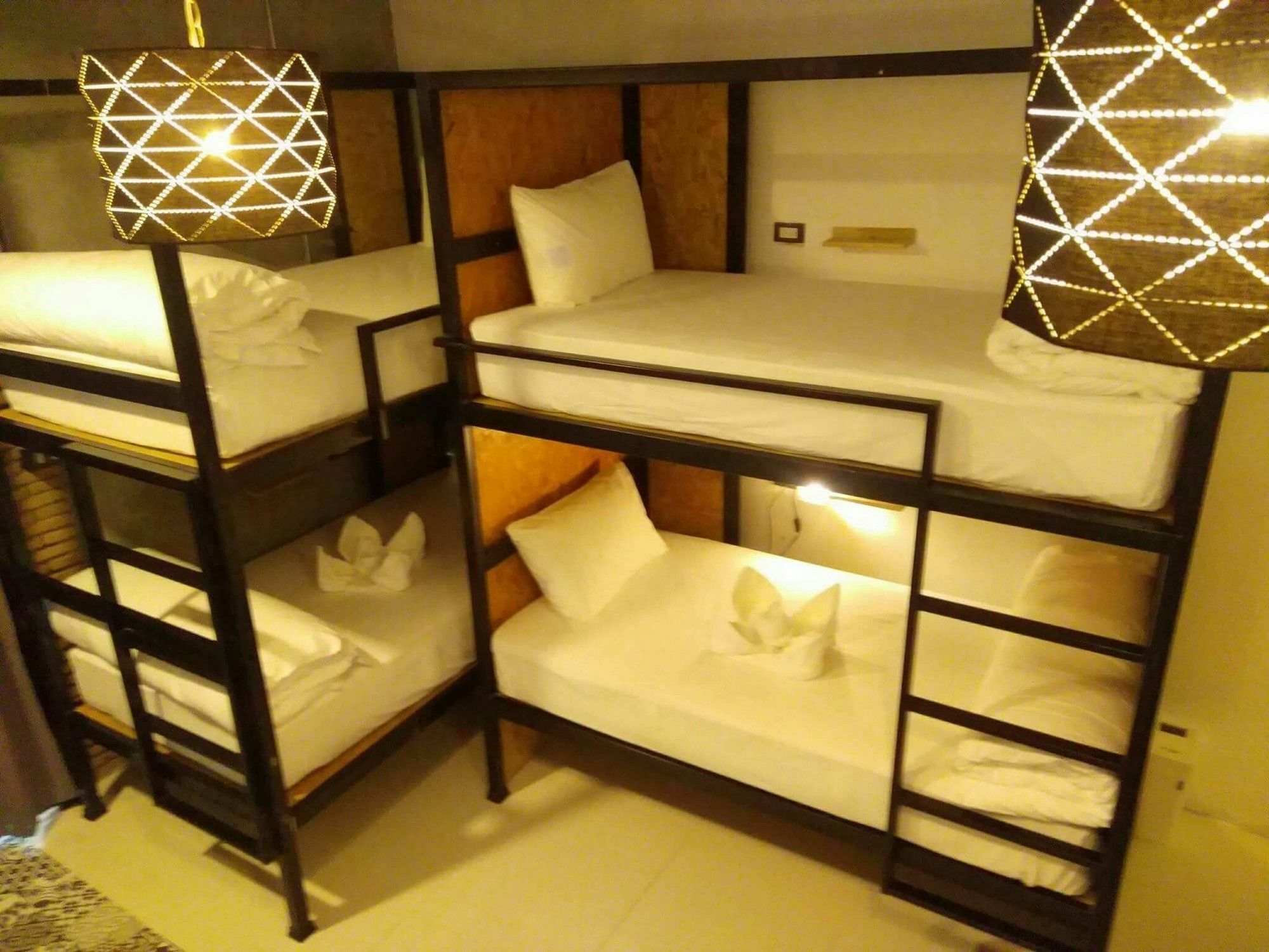 Sherloft Home & Hostel Chiang Mai Exterior photo