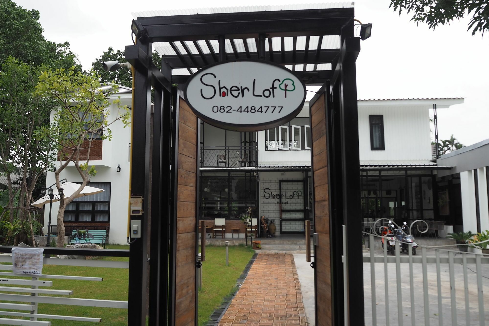 Sherloft Home & Hostel Chiang Mai Exterior photo