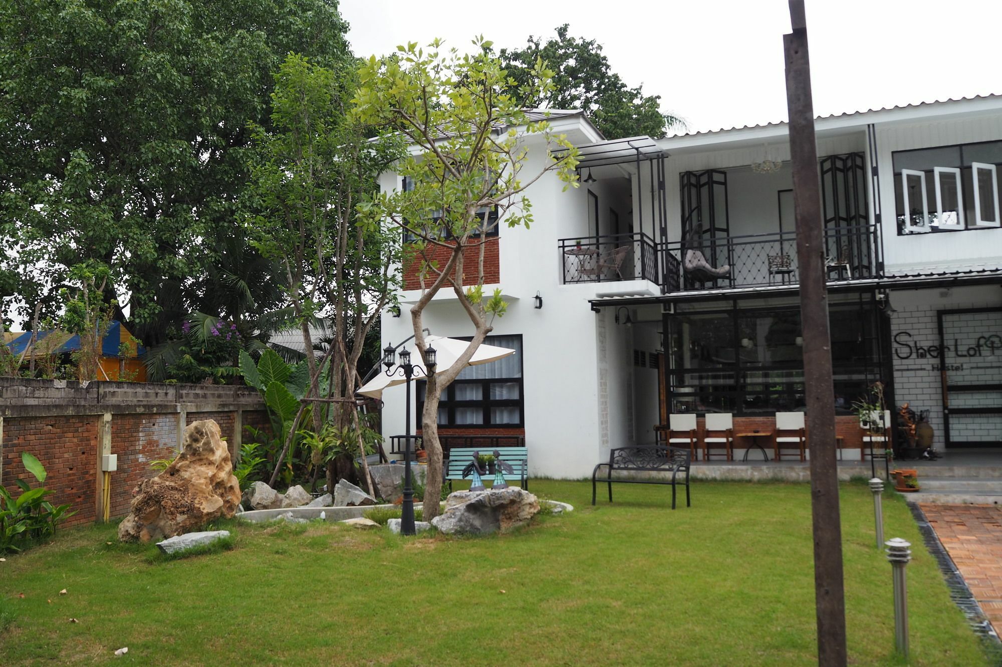 Sherloft Home & Hostel Chiang Mai Exterior photo