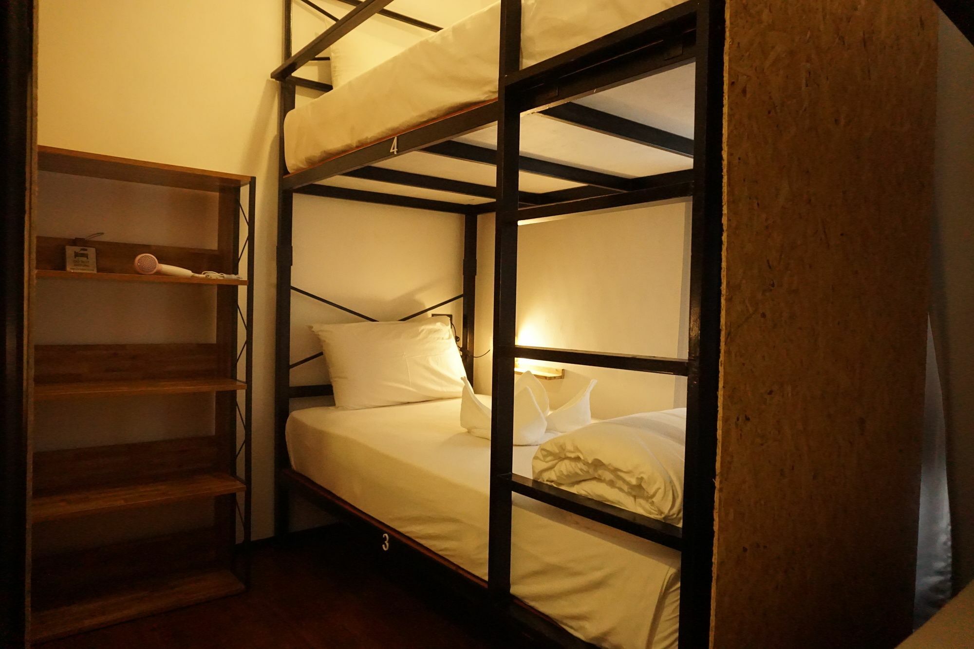 Sherloft Home & Hostel Chiang Mai Exterior photo